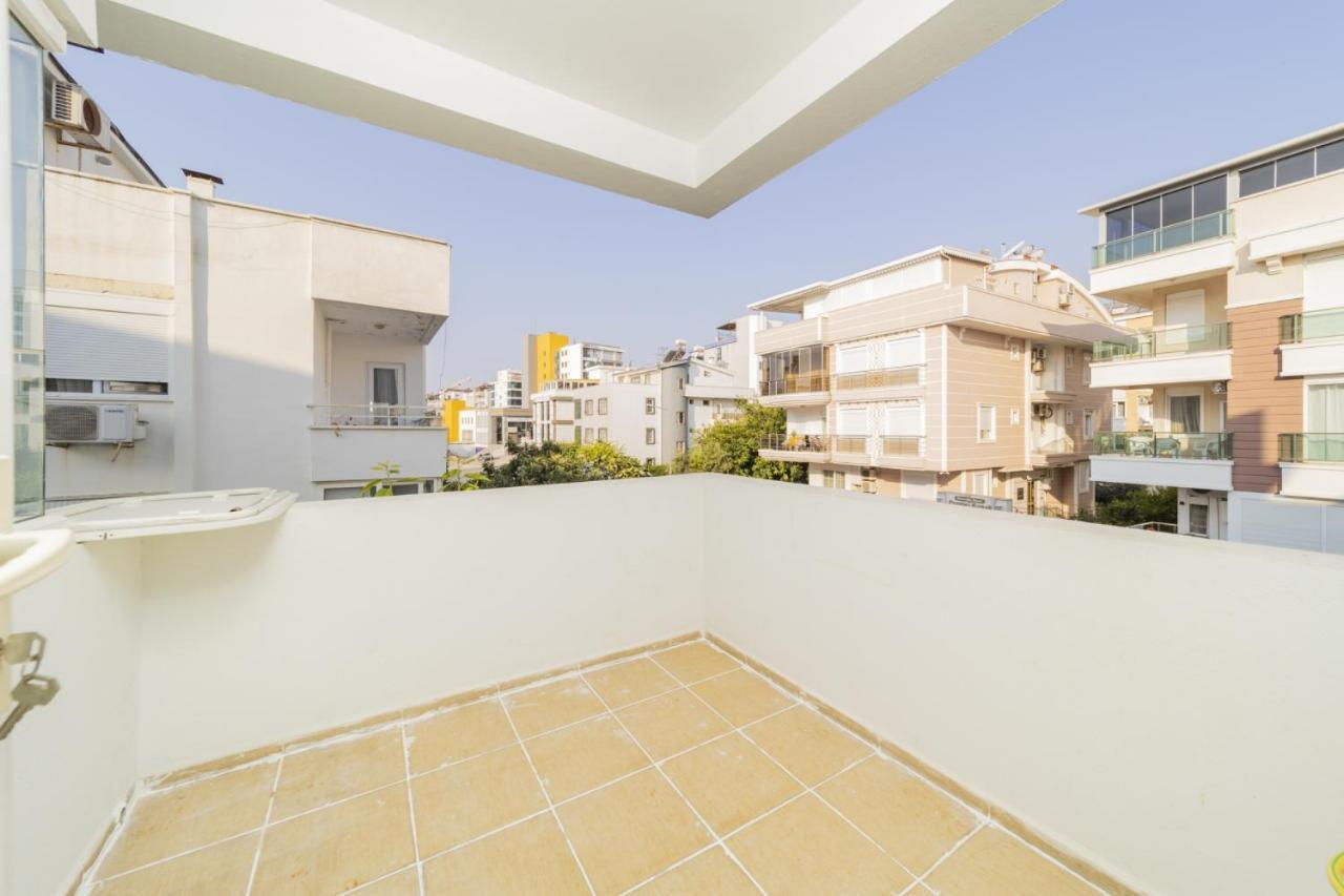 Flat With Balcony 3 Min To Konyaalti Daire *