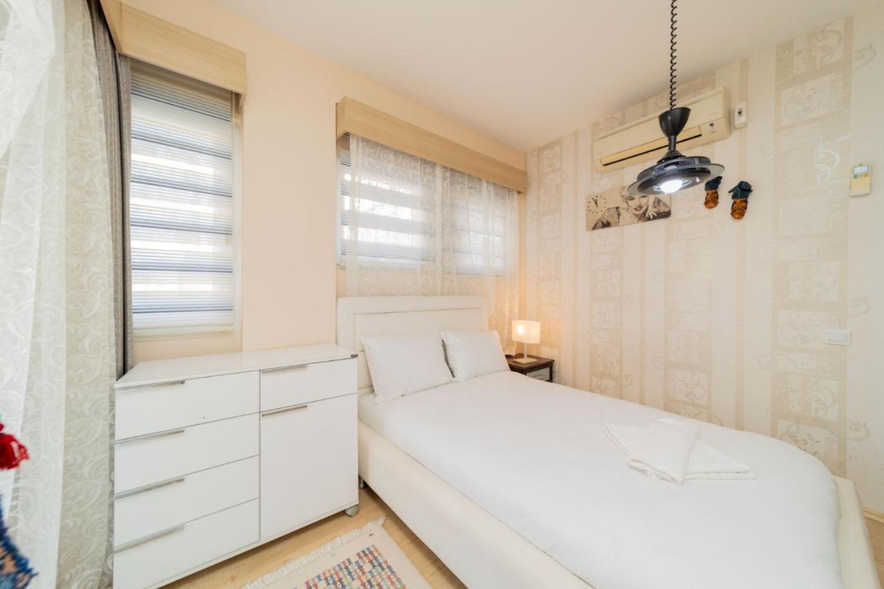 Daire Flat With Balcony 3 Min To Konyaalti